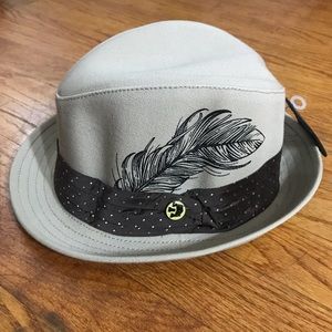 Goorin dirty Larry XL feather fedora AA131